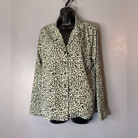 Ecowish green and black animal print button up blouse - Picture 1 of 5